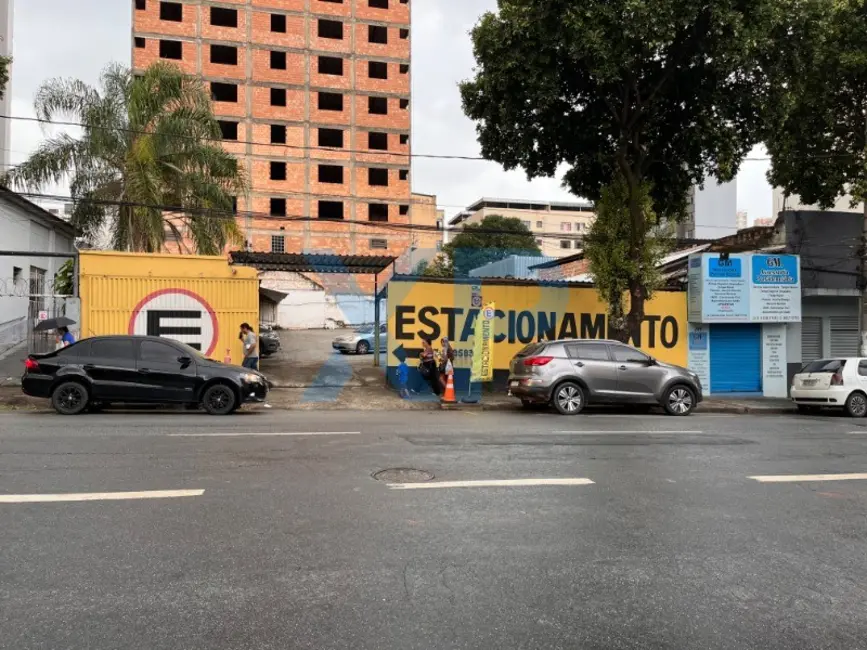 Foto 1 de Terreno / Lote à venda, 700m2 em Centro, Divinopolis - MG