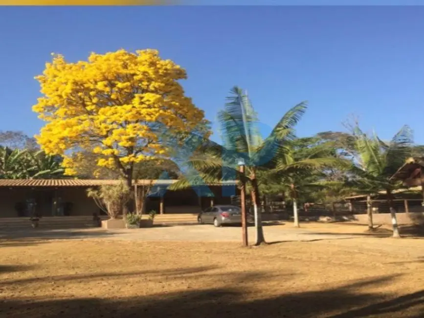 Foto 2 de Chácara com 4 quartos à venda, 400m2 em Divinopolis - MG