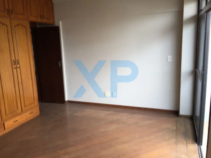 Apartamento com 3 quartos à venda, 150m2 em Centro, Divinopolis - MG - imagem 8 Foto 8 de Apartamento com 3 quartos à venda, 150m2 em Centro, Divinopolis - MG