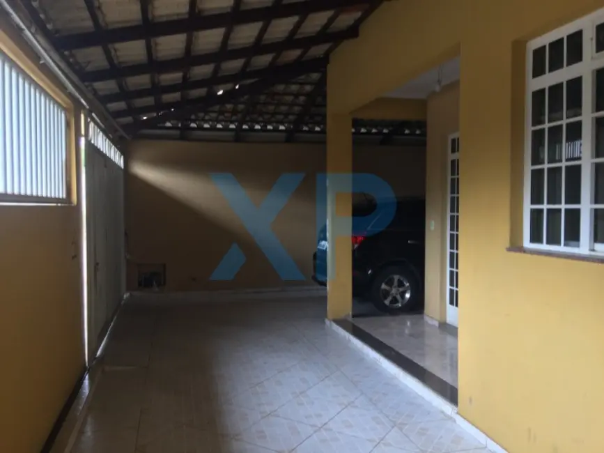 Casa com 3 quartos à venda, 230m2 em Divinopolis - MG - imagem 3 Foto 3 de Casa com 3 quartos à venda, 230m2 em Divinopolis - MG