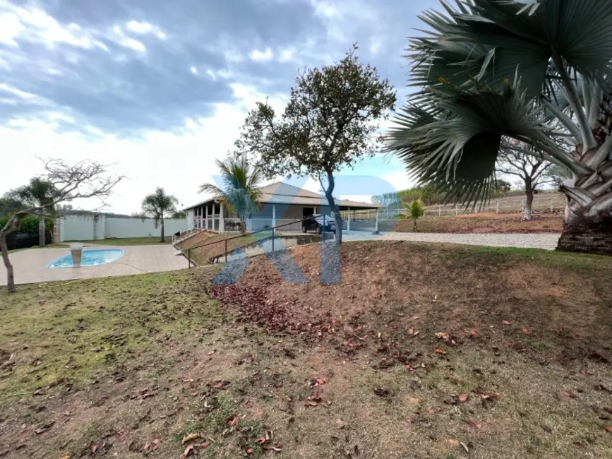 Sítio / Rancho com 3 quartos à venda, 9000m2 em Divinopolis - MG - imagem 4 Foto 4 de Sítio / Rancho com 3 quartos à venda, 9000m2 em Divinopolis - MG