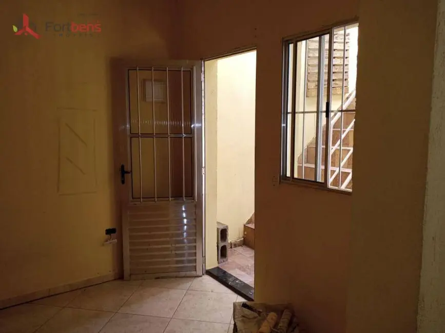 Foto 3 de Kitnet com 1 quarto para alugar, 40m2 em Serpa, Caieiras - SP