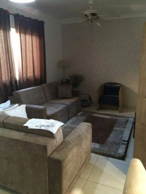 Foto 8 de Sobrado com 3 quartos à venda e para alugar, 125m2 em Serpa, Caieiras - SP