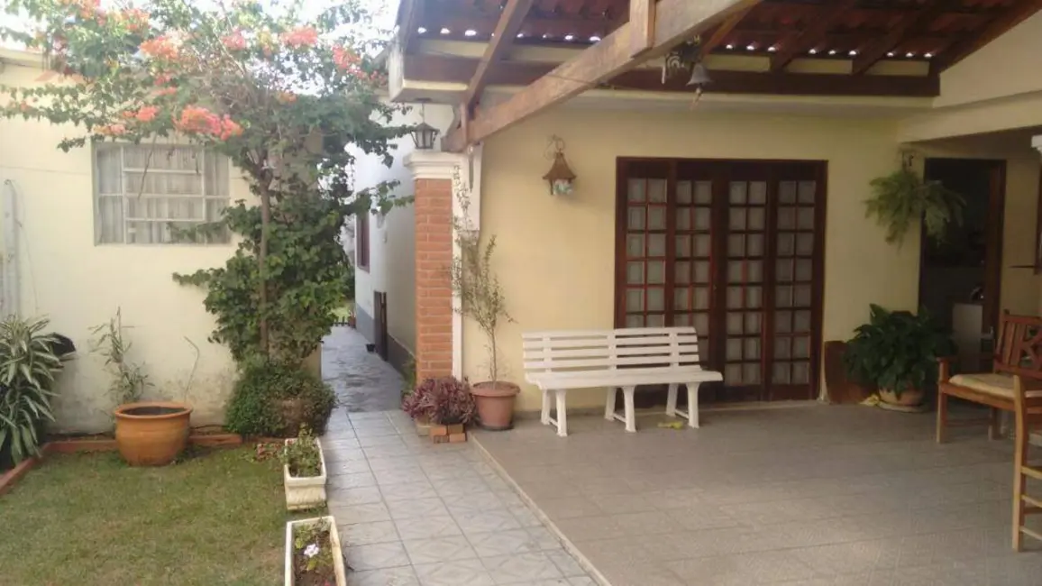 Casa com 4 quartos à venda, 432m2 em Região Central, Caieiras - SP - imagem 2 Foto 2 de Casa com 4 quartos à venda, 432m2 em Região Central, Caieiras - SP