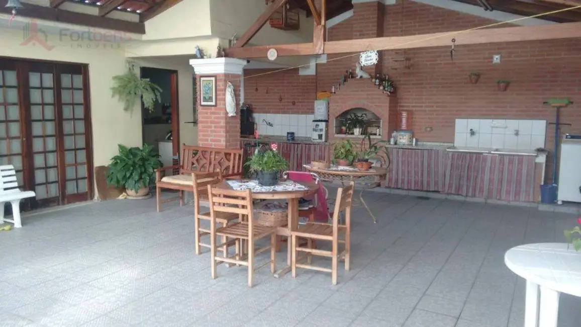 Casa com 4 quartos à venda, 432m2 em Região Central, Caieiras - SP - imagem 3 Foto 3 de Casa com 4 quartos à venda, 432m2 em Região Central, Caieiras - SP