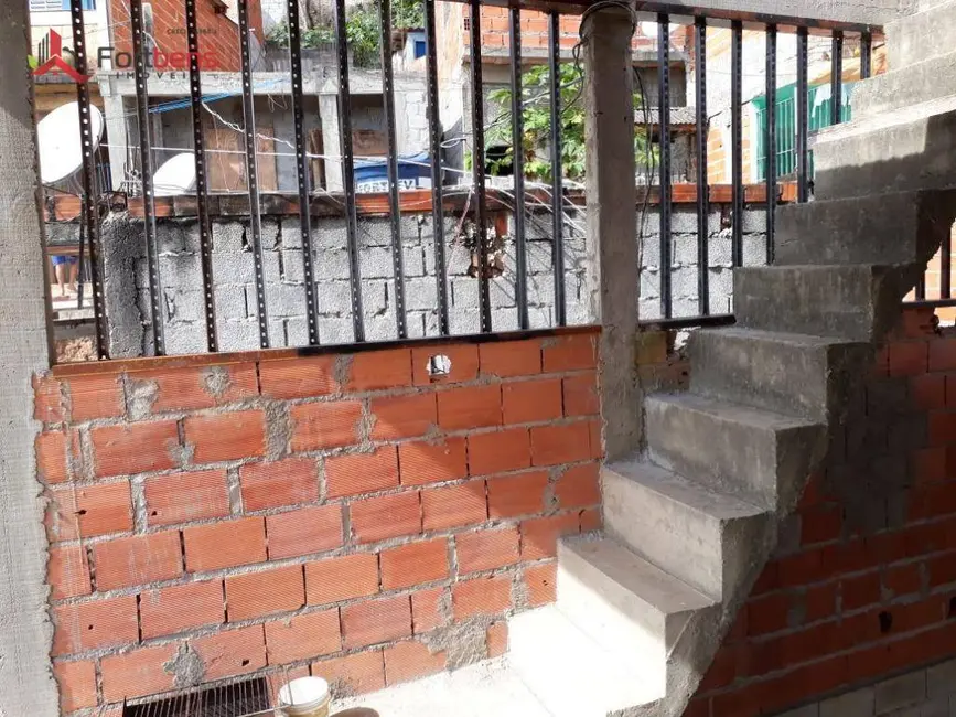 Sobrado com 2 quartos à venda, 150m2 em Laranjeiras, Caieiras - SP - imagem 3 Foto 3 de Sobrado com 2 quartos à venda, 150m2 em Laranjeiras, Caieiras - SP