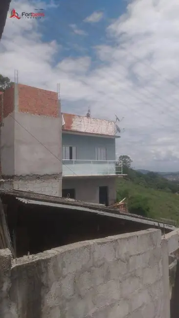 Sobrado com 2 quartos à venda, 150m2 em Laranjeiras, Caieiras - SP - imagem 6 Foto 6 de Sobrado com 2 quartos à venda, 150m2 em Laranjeiras, Caieiras - SP