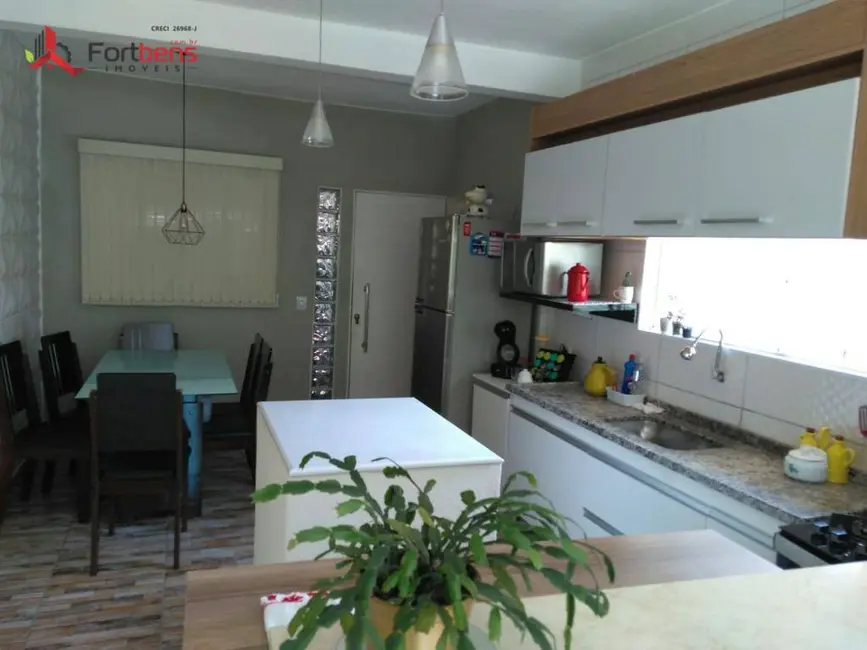 Foto 3 de Sobrado com 2 quartos à venda, 150m2 em Serpa, Caieiras - SP