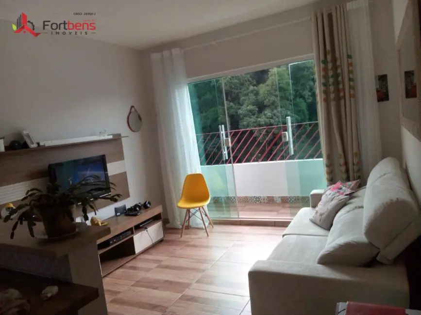 Foto 2 de Sobrado com 2 quartos à venda, 150m2 em Serpa, Caieiras - SP
