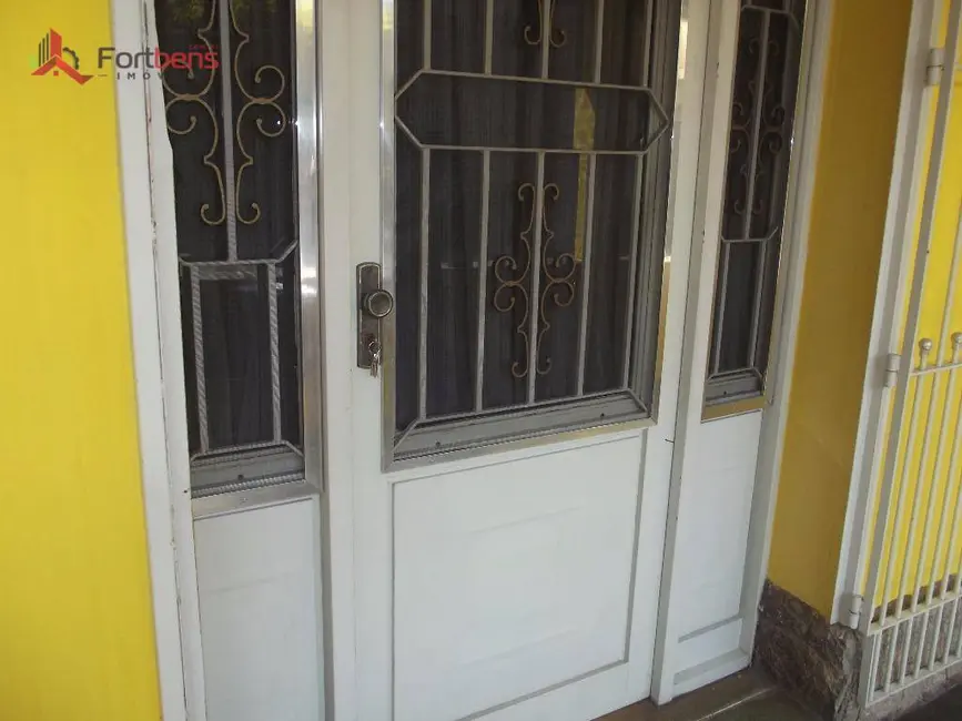 Casa com 2 quartos à venda, 500m2 em Jardim Professor Francisco Morato, Francisco Morato - SP - imagem 4 Foto 4 de Casa com 2 quartos à venda, 500m2 em Jardim Professor Francisco Morato, Francisco Morato - SP