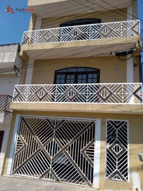 Foto 2 de Sobrado com 4 quartos à venda, 180m2 em Laranjeiras, Caieiras - SP