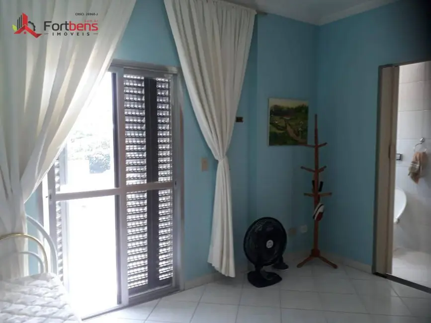 Foto 5 de Casa com 6 quartos à venda, 300m2 em Laranjeiras, Caieiras - SP