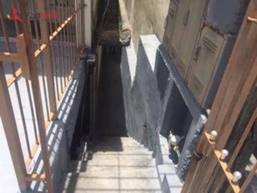 Casa com 2 quartos para alugar, 200m2 em Serpa, Caieiras - SP - imagem 3 Foto 3 de Casa com 2 quartos para alugar, 200m2 em Serpa, Caieiras - SP