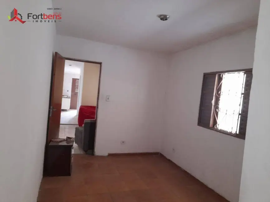 Casa com 2 quartos para alugar, 200m2 em Serpa, Caieiras - SP - imagem 6 Foto 6 de Casa com 2 quartos para alugar, 200m2 em Serpa, Caieiras - SP