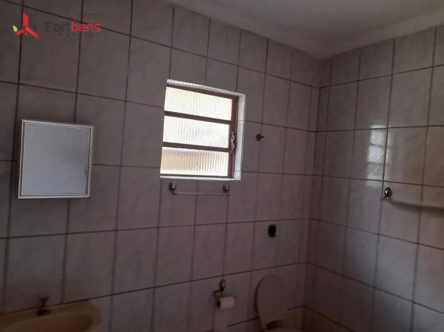 Casa com 2 quartos para alugar, 200m2 em Serpa, Caieiras - SP - imagem 9 Foto 9 de Casa com 2 quartos para alugar, 200m2 em Serpa, Caieiras - SP
