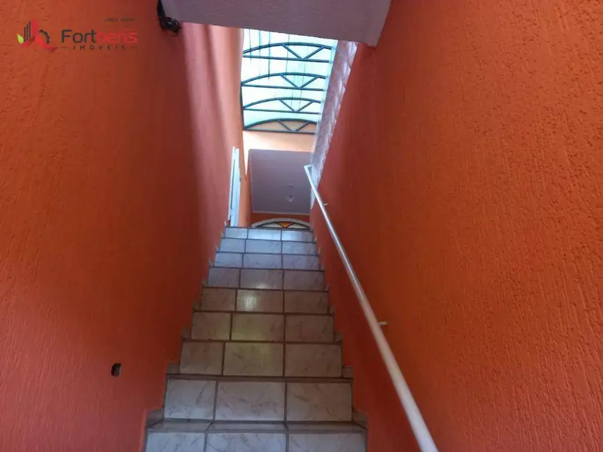 Foto 3 de Sobrado com 2 quartos à venda, 199m2 em Laranjeiras, Caieiras - SP