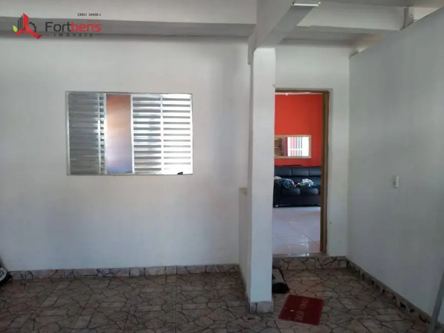 Casa com 2 quartos à venda, 160m2 em Nova Era, Caieiras - SP - imagem 3 Foto 3 de Casa com 2 quartos à venda, 160m2 em Nova Era, Caieiras - SP