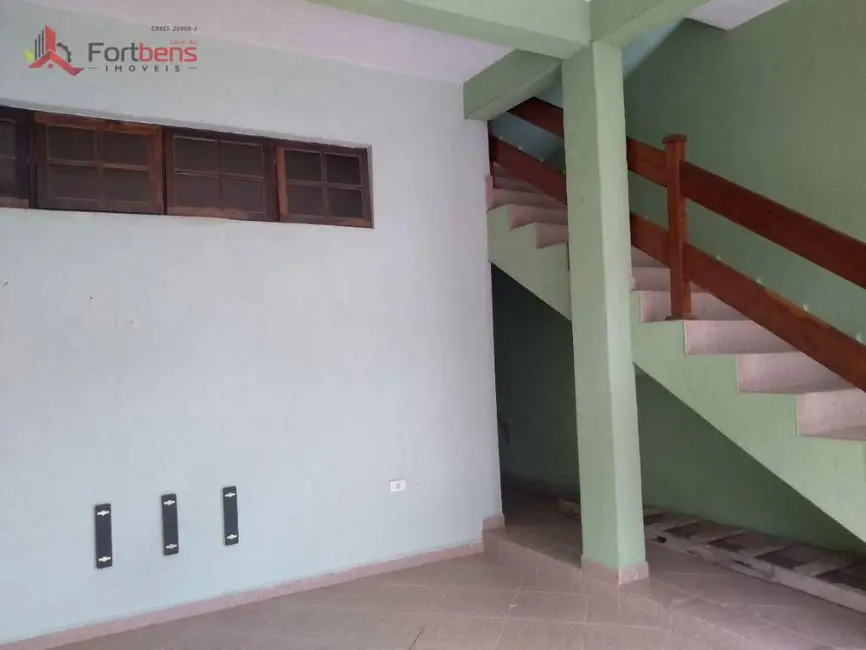 Sobrado com 3 quartos para alugar, 150m2 em Serpa, Caieiras - SP - imagem 5 Foto 5 de Sobrado com 3 quartos para alugar, 150m2 em Serpa, Caieiras - SP