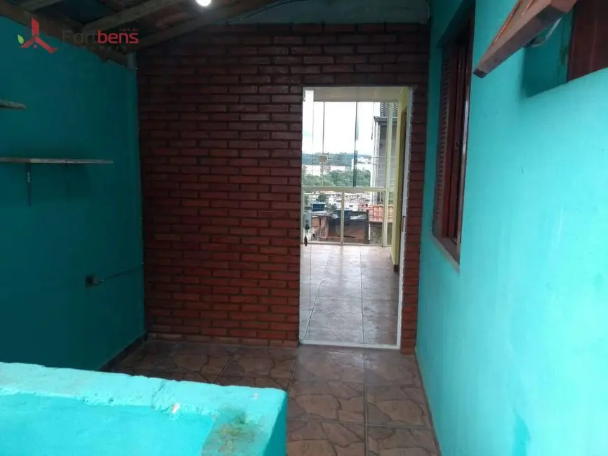 Casa com 2 quartos para alugar, 55m2 em Vera Tereza, Caieiras - SP - imagem 4 Foto 4 de Casa com 2 quartos para alugar, 55m2 em Vera Tereza, Caieiras - SP
