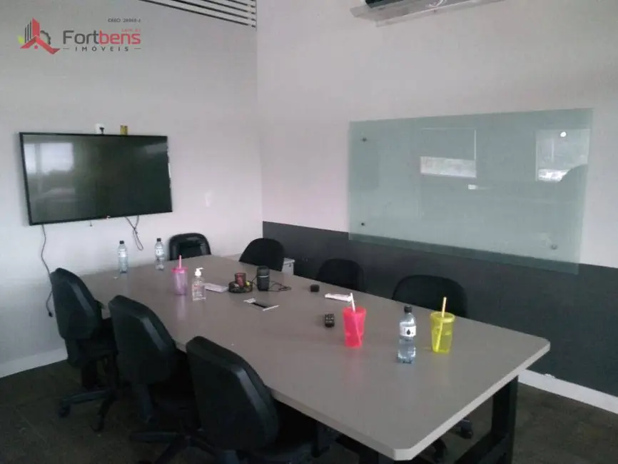 Foto 3 de Sala Comercial para alugar, 250m2 em Região Central, Caieiras - SP