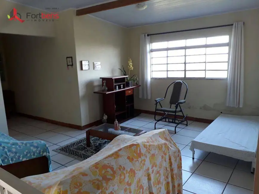 Chácara com 2 quartos à venda, 10000m2 em Chácara das Cascatas, Francisco Morato - SP - imagem 3 Foto 3 de Chácara com 2 quartos à venda, 10000m2 em Chácara das Cascatas, Francisco Morato - SP