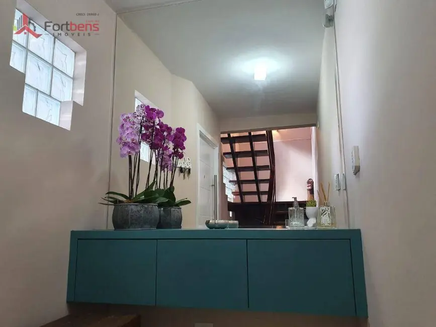 Foto 6 de Sobrado com 2 quartos à venda, 200m2 em Serpa, Caieiras - SP