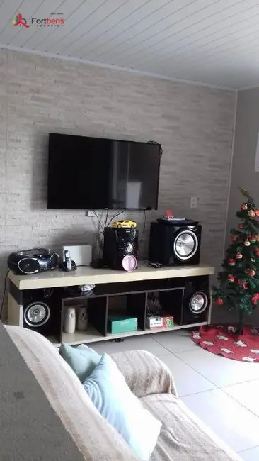 Foto 6 de Casa com 2 quartos à venda e para alugar, 129m2 em Vila Rosina, Caieiras - SP