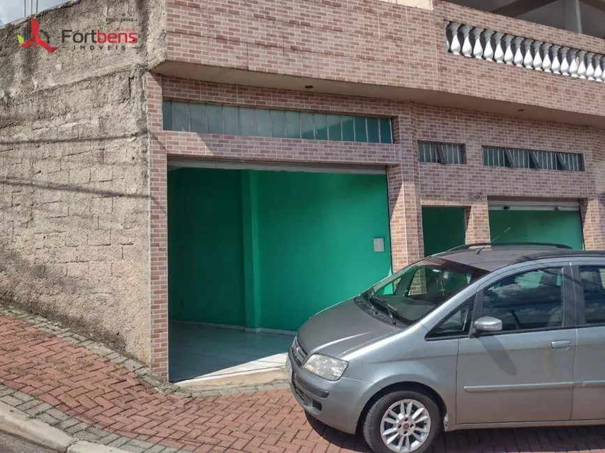 Sobrado com 3 quartos à venda, 385m2 em Parque Cento e Vinte, Francisco Morato - SP - imagem 4 Foto 4 de Sobrado com 3 quartos à venda, 385m2 em Parque Cento e Vinte, Francisco Morato - SP