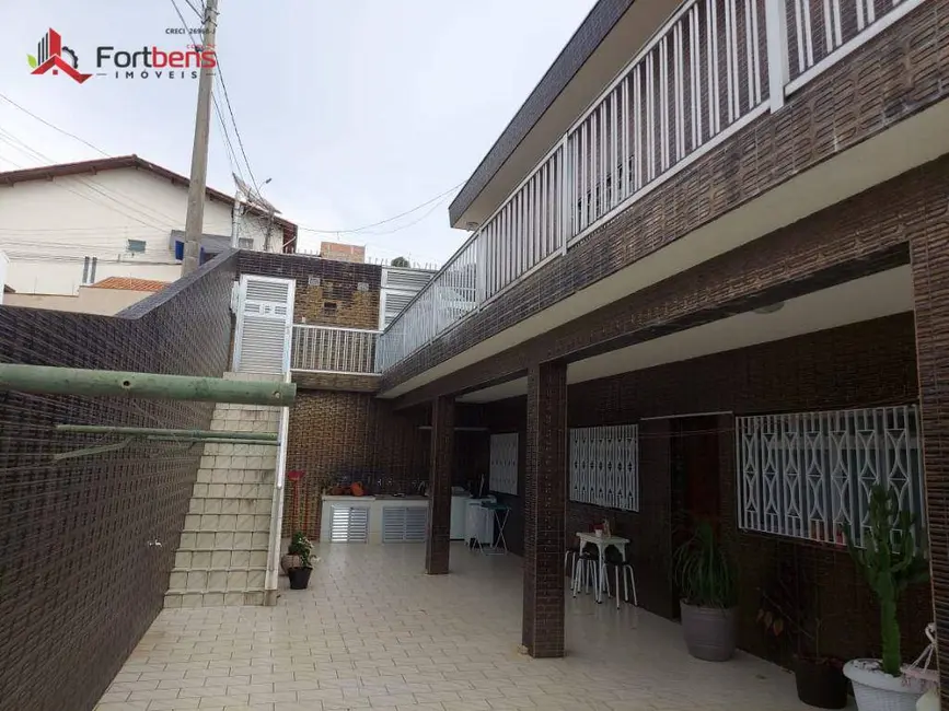 Foto 4 de Casa com 4 quartos à venda, 300m2 em Serpa, Caieiras - SP