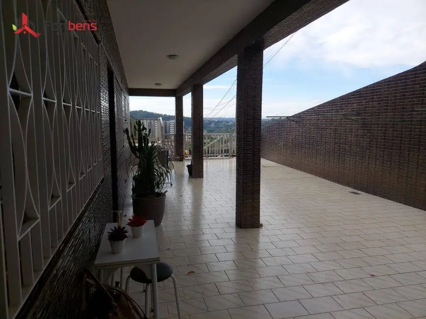 Foto 5 de Casa com 4 quartos à venda, 300m2 em Serpa, Caieiras - SP