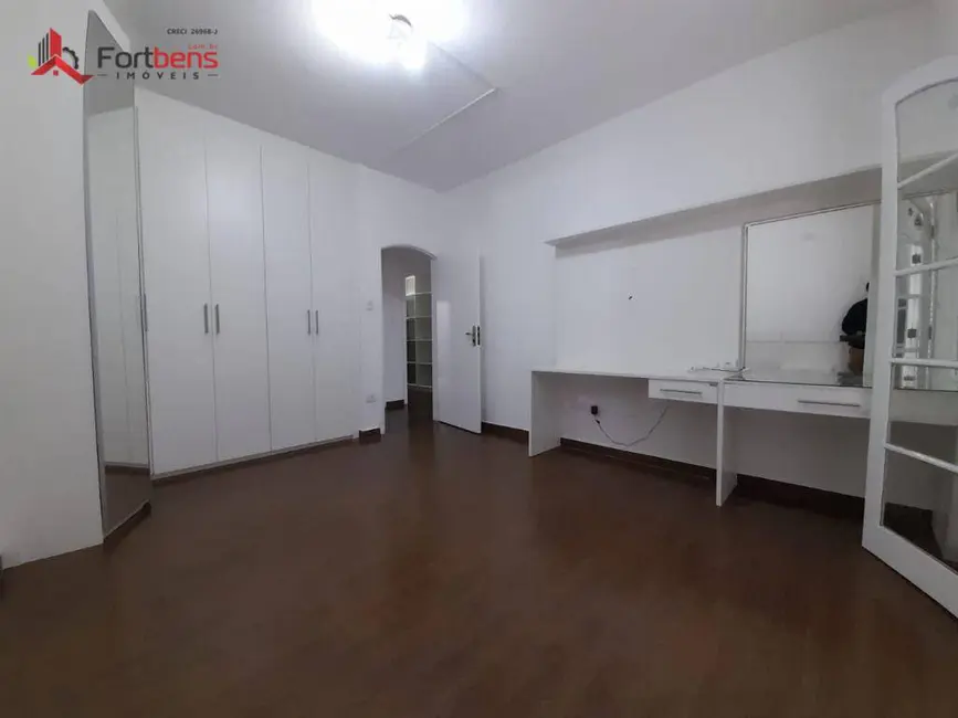 Casa com 4 quartos à venda, 286m2 em Região Central, Caieiras - SP - imagem 4 Foto 4 de Casa com 4 quartos à venda, 286m2 em Região Central, Caieiras - SP