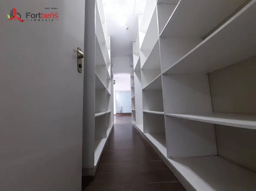 Casa com 4 quartos à venda, 286m2 em Região Central, Caieiras - SP - imagem 6 Foto 6 de Casa com 4 quartos à venda, 286m2 em Região Central, Caieiras - SP