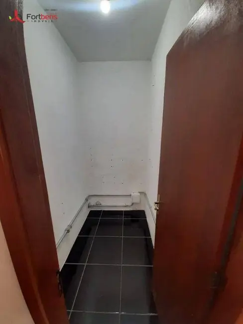 Foto 4 de Sala Comercial para alugar, 286m2 em Região Central, Caieiras - SP