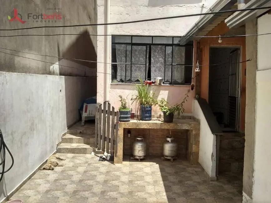 Casa com 2 quartos à venda, 125m2 em Laranjeiras, Caieiras - SP - imagem 3 Foto 3 de Casa com 2 quartos à venda, 125m2 em Laranjeiras, Caieiras - SP