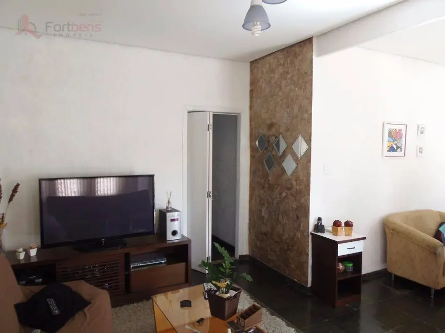 Foto 5 de Sobrado com 2 quartos à venda, 680m2 em Região Central, Caieiras - SP