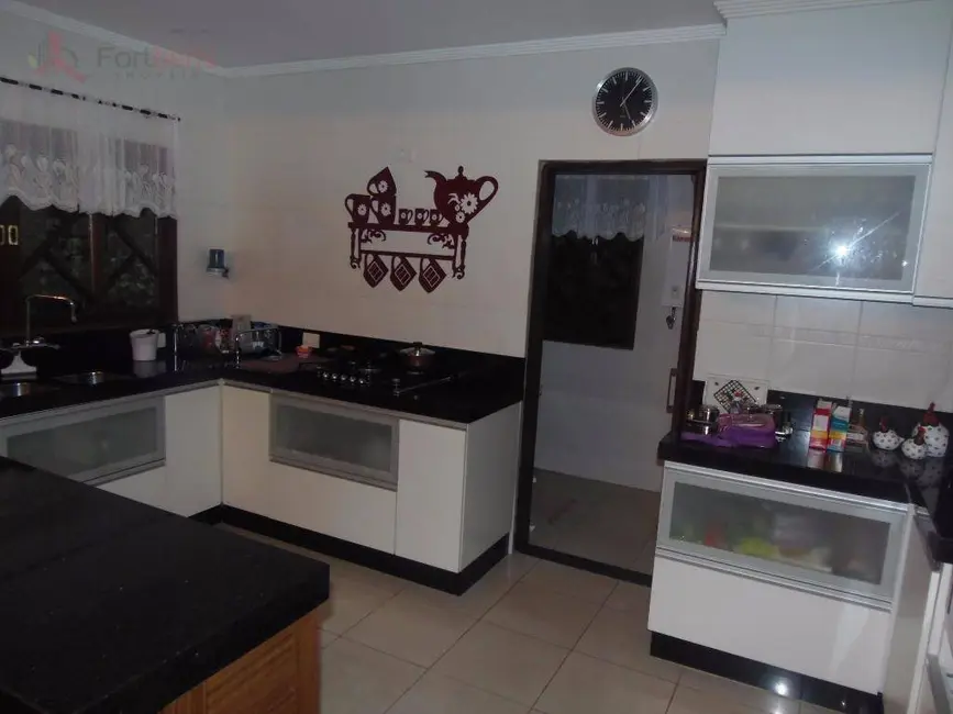 Foto 3 de Sobrado com 3 quartos à venda, 476m2 em Santa Inês, Caieiras - SP