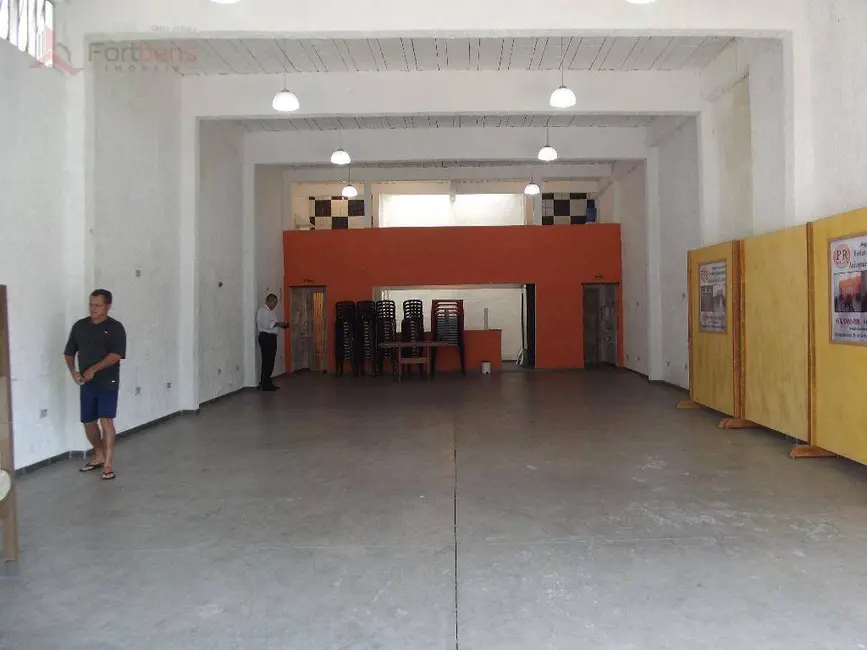 Foto 2 de Sala Comercial à venda, 204m2 em Vila São Benedito, Franco Da Rocha - SP