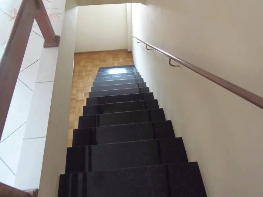 Foto 7 de Sobrado com 3 quartos à venda, 300m2 em Serpa, Caieiras - SP