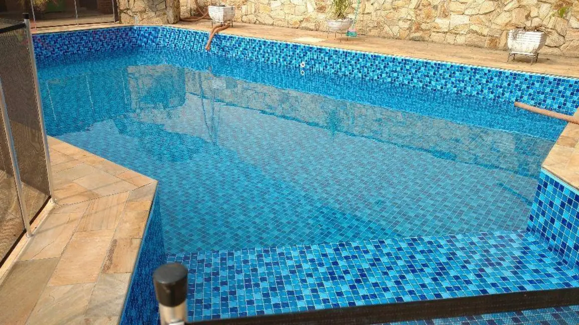 Chácara com 6 quartos à venda, 2072m2 em Jardim dos Lagos, Franco Da Rocha - SP - imagem 6 Foto 6 de Chácara com 6 quartos à venda, 2072m2 em Jardim dos Lagos, Franco Da Rocha - SP