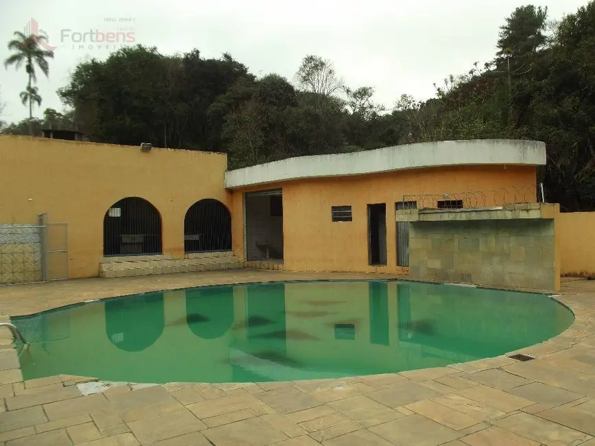 Chácara com 9 quartos à venda, 320m2 em Jardim Alegria, Francisco Morato - SP - imagem 9 Foto 9 de Chácara com 9 quartos à venda, 320m2 em Jardim Alegria, Francisco Morato - SP