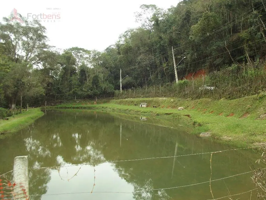 Chácara com 9 quartos à venda, 320m2 em Jardim Alegria, Francisco Morato - SP - imagem 5 Foto 5 de Chácara com 9 quartos à venda, 320m2 em Jardim Alegria, Francisco Morato - SP