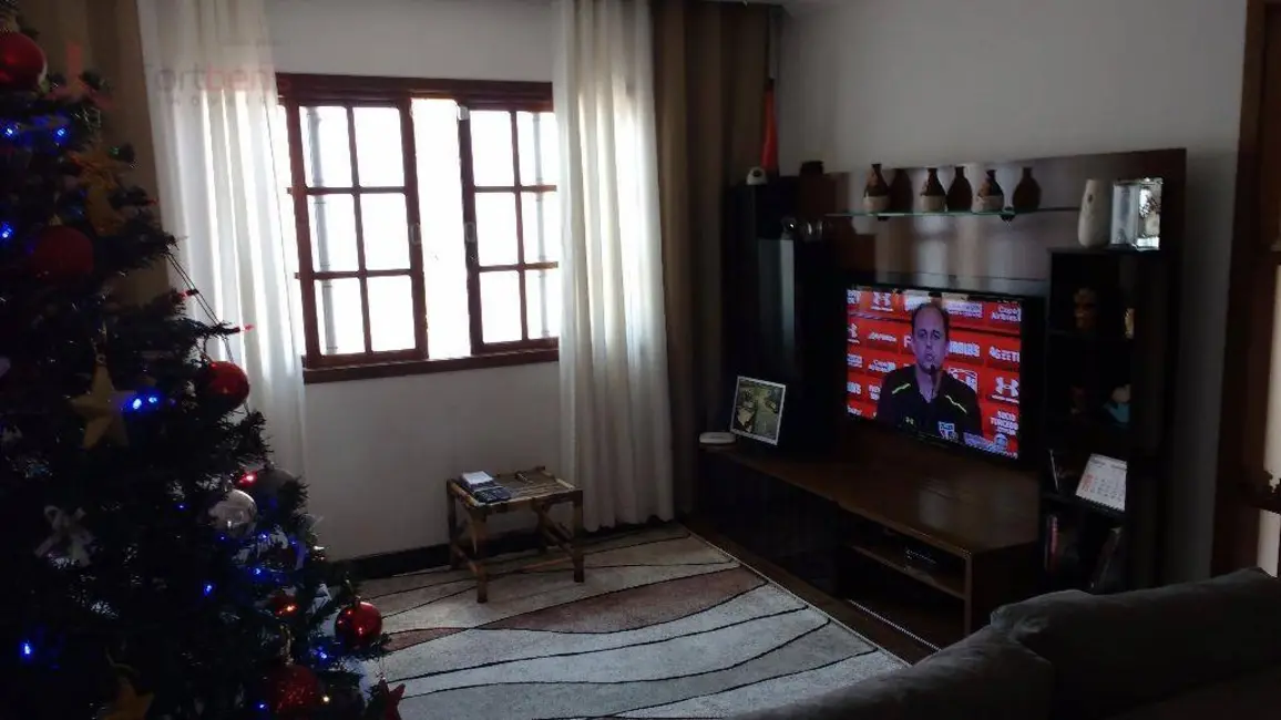 Foto 3 de Sobrado com 3 quartos à venda, 300m2 em Laranjeiras, Caieiras - SP