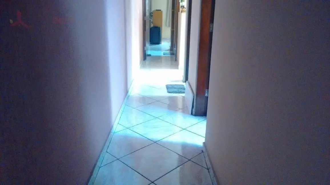 Sobrado com 3 quartos à venda, 210m2 em Vila Perus, São Paulo - SP - imagem 8 Foto 8 de Sobrado com 3 quartos à venda, 210m2 em Vila Perus, São Paulo - SP