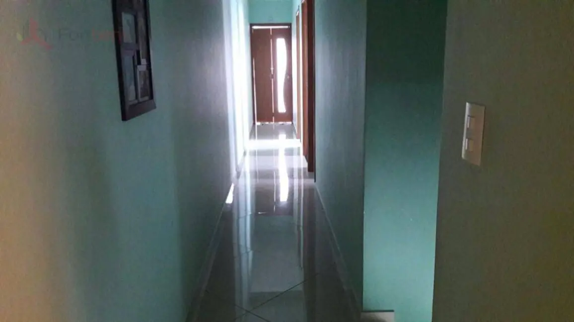 Sobrado com 3 quartos à venda, 220m2 em Laranjeiras, Caieiras - SP - imagem 5 Foto 5 de Sobrado com 3 quartos à venda, 220m2 em Laranjeiras, Caieiras - SP