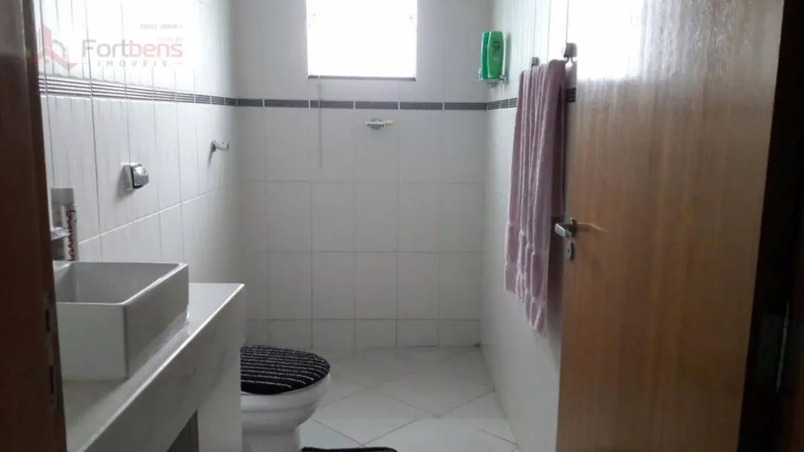 Sobrado com 3 quartos à venda, 220m2 em Laranjeiras, Caieiras - SP - imagem 9 Foto 9 de Sobrado com 3 quartos à venda, 220m2 em Laranjeiras, Caieiras - SP
