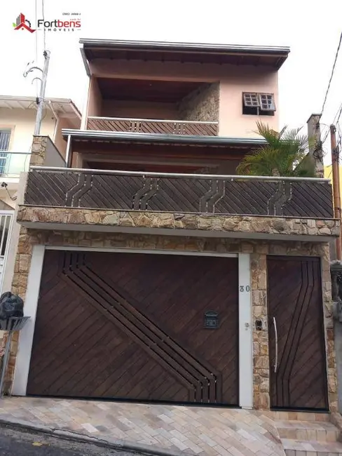Foto 1 de Sobrado com 3 quartos à venda, 150m2 em Laranjeiras, Caieiras - SP