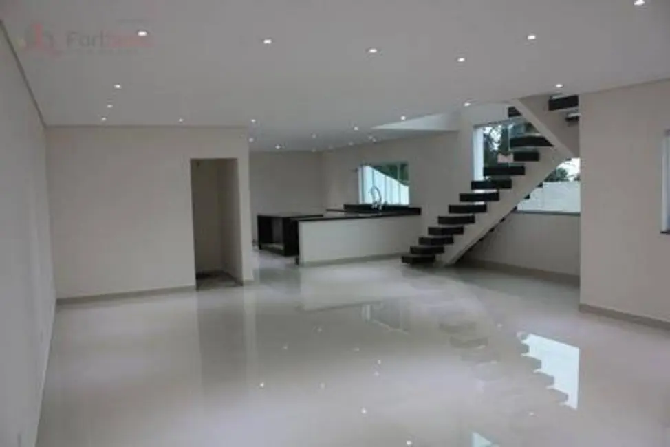 Sobrado com 3 quartos à venda, 1310m2 em Alpes de Caieiras, Caieiras - SP - imagem 6 Foto 6 de Sobrado com 3 quartos à venda, 1310m2 em Alpes de Caieiras, Caieiras - SP