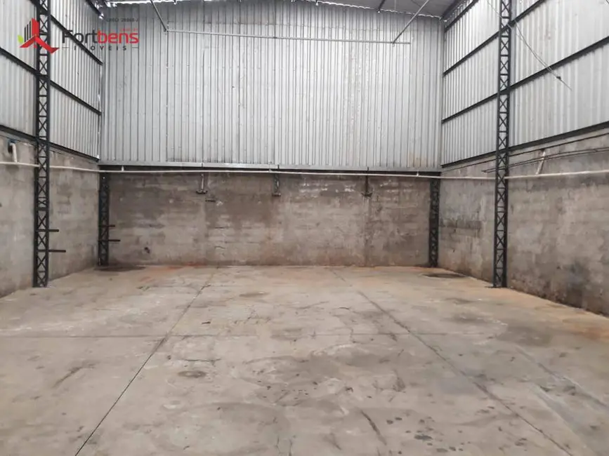 Foto 4 de Armazém / Galpão à venda, 250m2 em Laranjeiras, Caieiras - SP