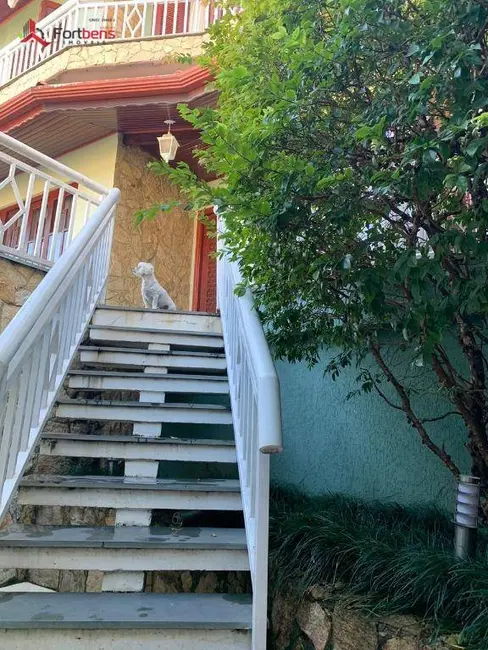 Foto 3 de Sobrado com 3 quartos à venda, 240m2 em Laranjeiras, Caieiras - SP