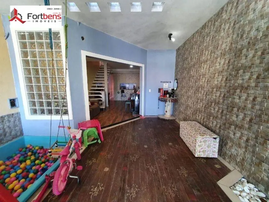 Foto 6 de Sobrado com 2 quartos à venda, 125m2 em Serpa, Caieiras - SP